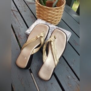 Free With A Bundle Italian shoemaker sandle super light and soft